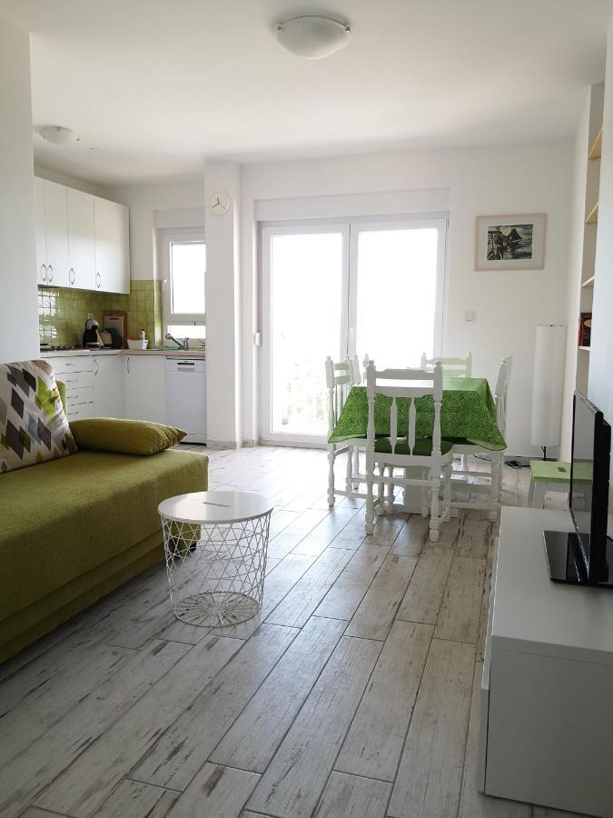 Apartmani Mentha & Lipa Novi Vinodolski Eksteriør billede