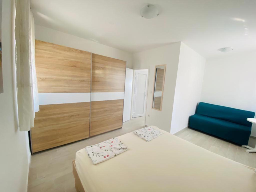 Apartmani Mentha & Lipa Novi Vinodolski Eksteriør billede